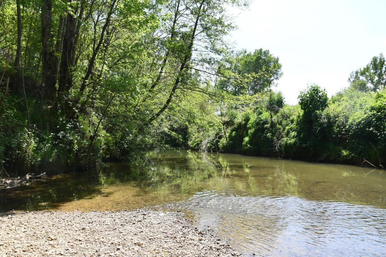 Idrac-Respailles Tente Bivouac Option Bain Chauffee Au Bois מראה חיצוני תמונה