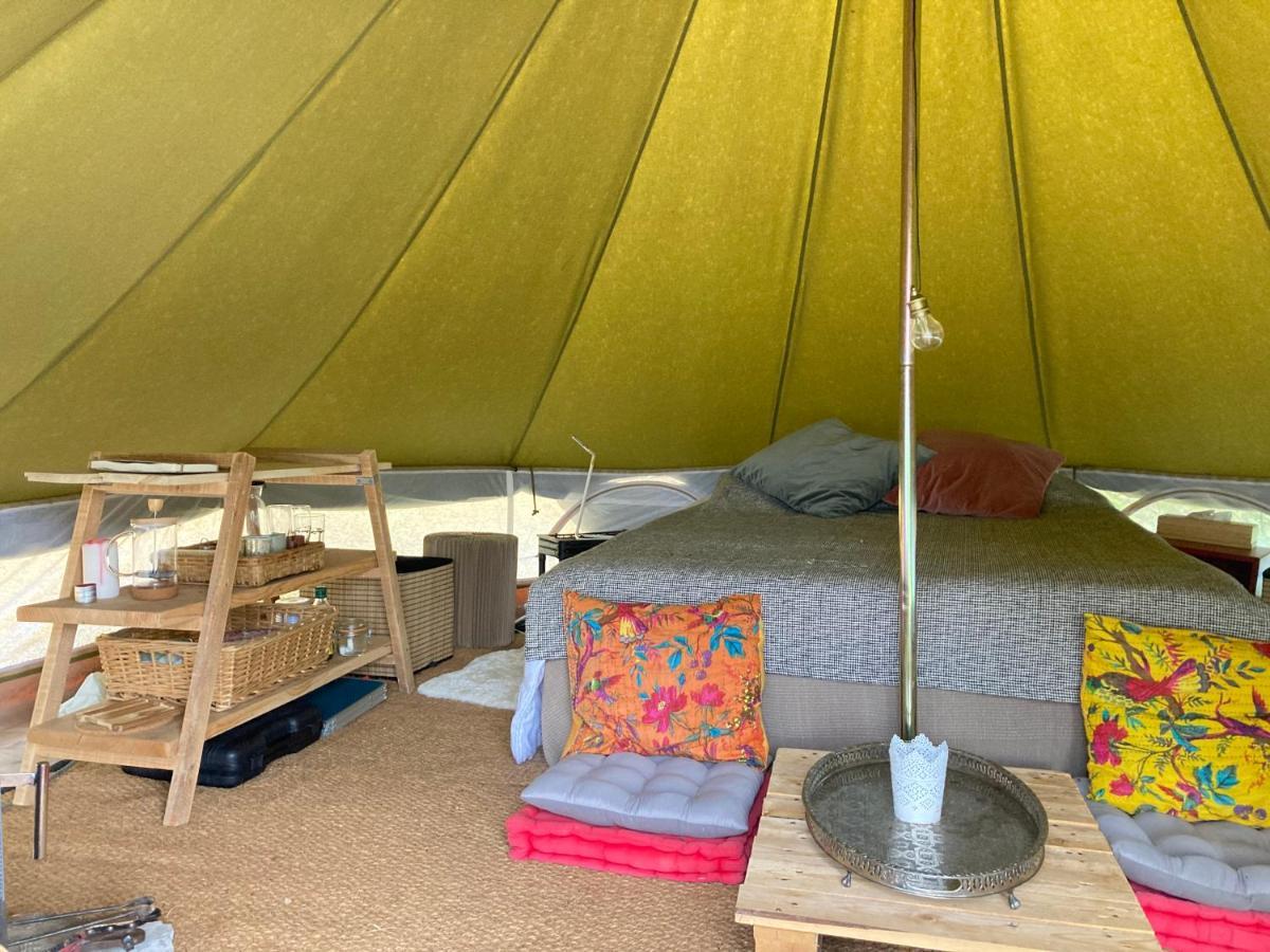 Idrac-Respailles Tente Bivouac Option Bain Chauffee Au Bois מראה חיצוני תמונה